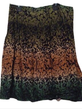 << Floral Ombre A-Line Skirt - Green, Black & Tan Women's Size 6